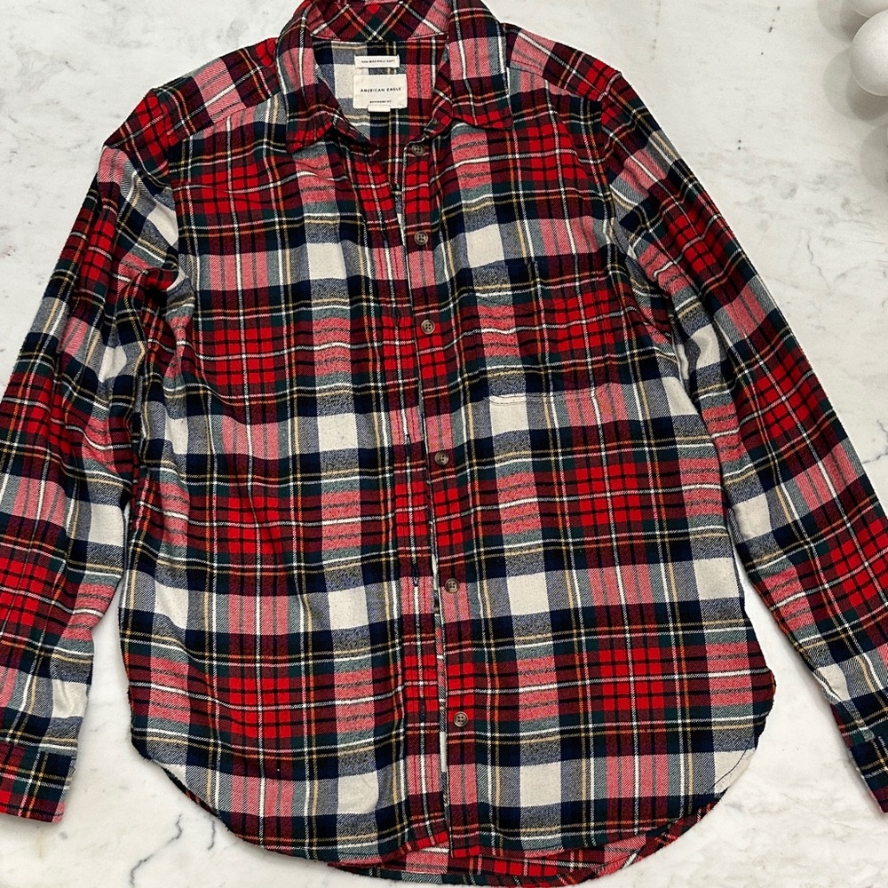 American Eagle Outfitters Red and Blue Plaid Shirt